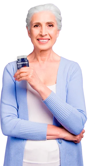 Mujer mayor sosteniendo frasco Hondrotex con sonrisa